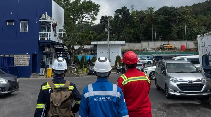 Solusi energi surya terbarukan (solar panel) KOENERGIA